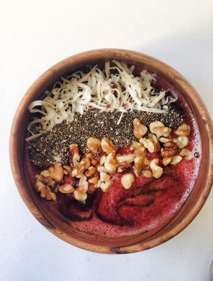 Chocolate Acai Bowl  How To Make A Chocoate Acai Bowl - YUM